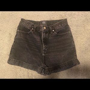URBAN BDG HIGH RISE MOM SHORTS